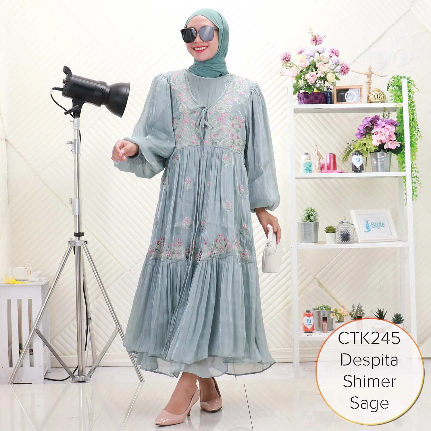 Despita Gamis Putih Shimmer Bordir Timbul Cardi Nyatu Lengan Balon CTK245 Amira silk - bajubaru.id, Belanja Online di bajubaru.id saja 