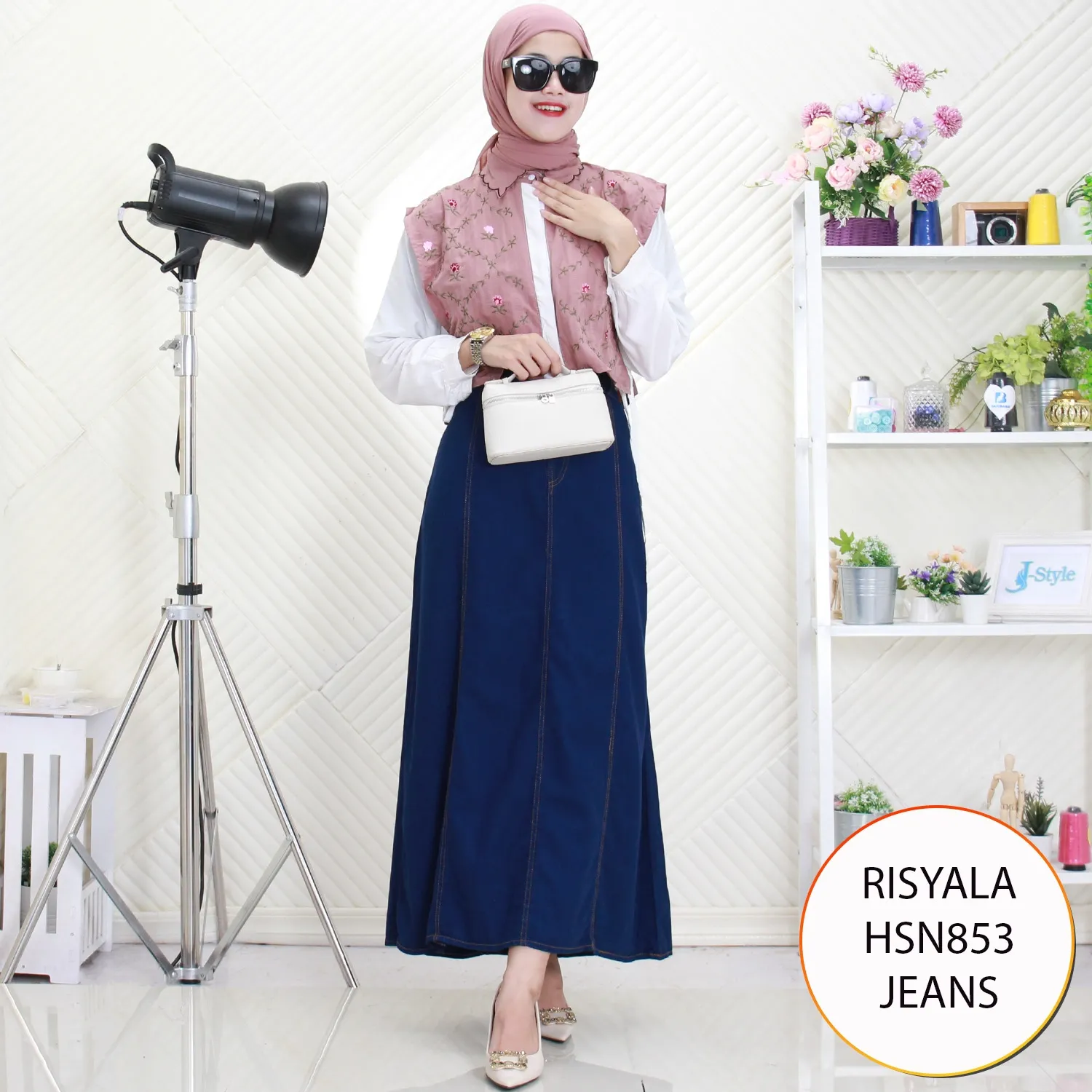 Risyala Rok Jeans Pinggang Karet Saku Kanan Kiri