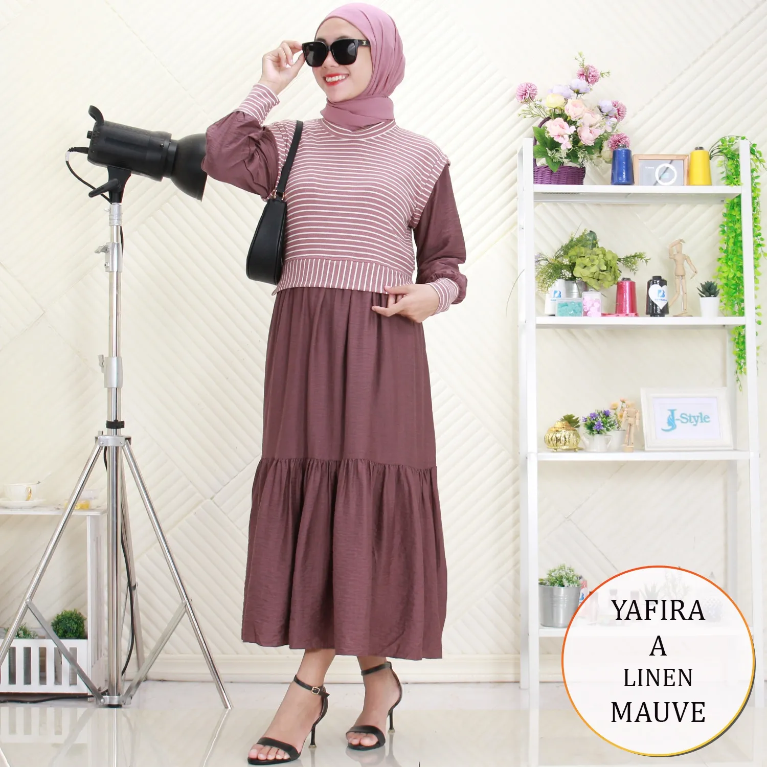 Yafira Midi Dress Rajut Mix Linen Motif Salur