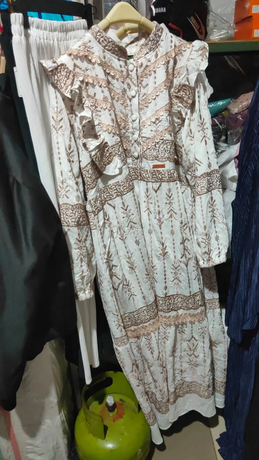 Rizna Midi Dress Katun Bordir Mewah Kancing Depan Saku Samping