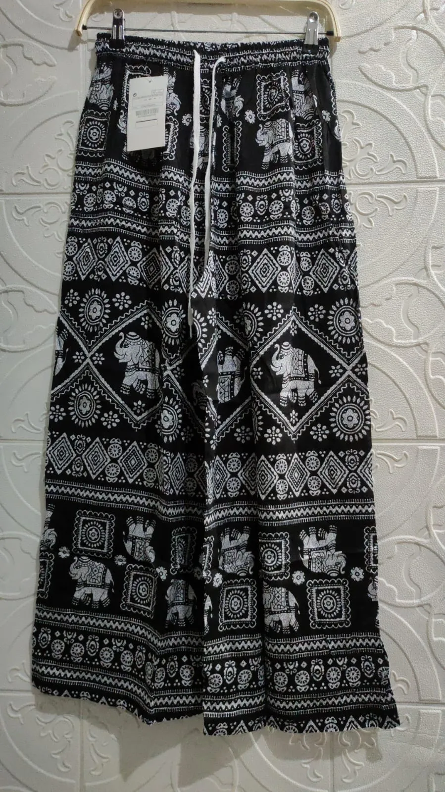 Cela Celana Panjang Kulot Hommy Rayon Motif Adem