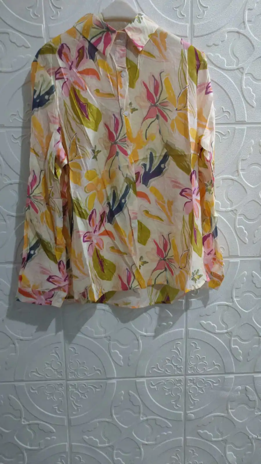 Yurania Kemeja Wanita Lengan Panjang Motif Katun Bkk