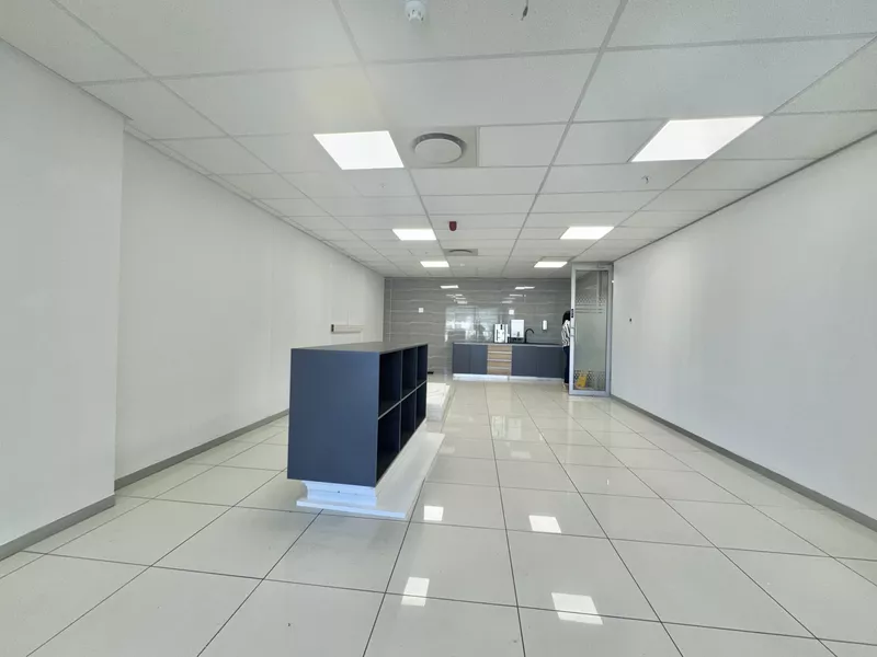1 660 m² Office to let in Cape Town City Centre/CBD, The Halyard (photo 19)
