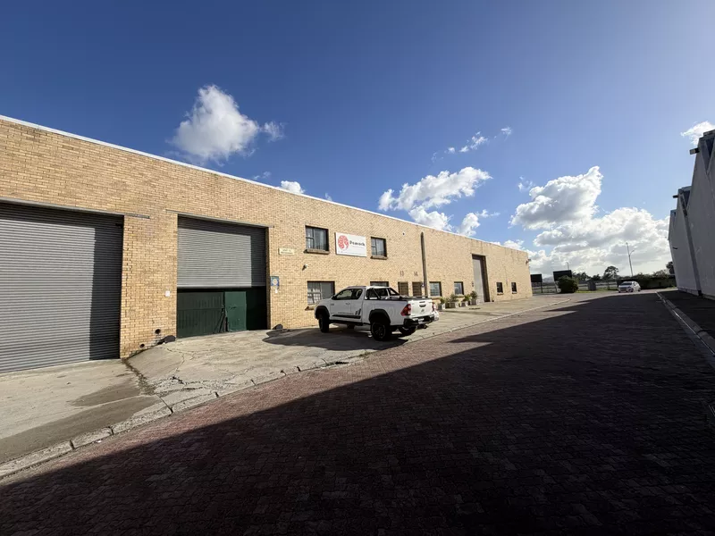 524 m² Industrial to let in Bellville, Symphony Park (photo 2)