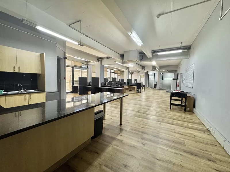 265 m² Office to let in Cape Town City Centre/CBD, 4 Loop Street (photo 18)