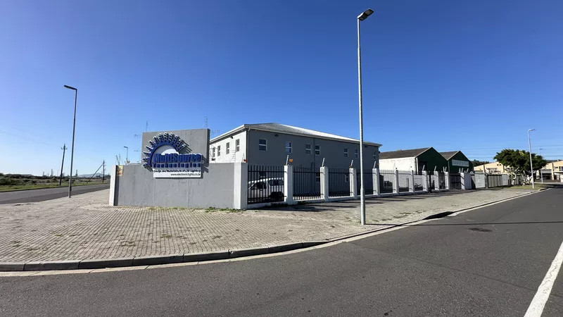 1 729 m² Industrial for sale in Milnerton, 1 Track Crescent (photo 27)