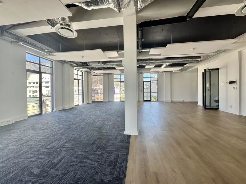 215 m² Office to let in Cape Town City Centre/CBD, 172 Long Street (photo 12)