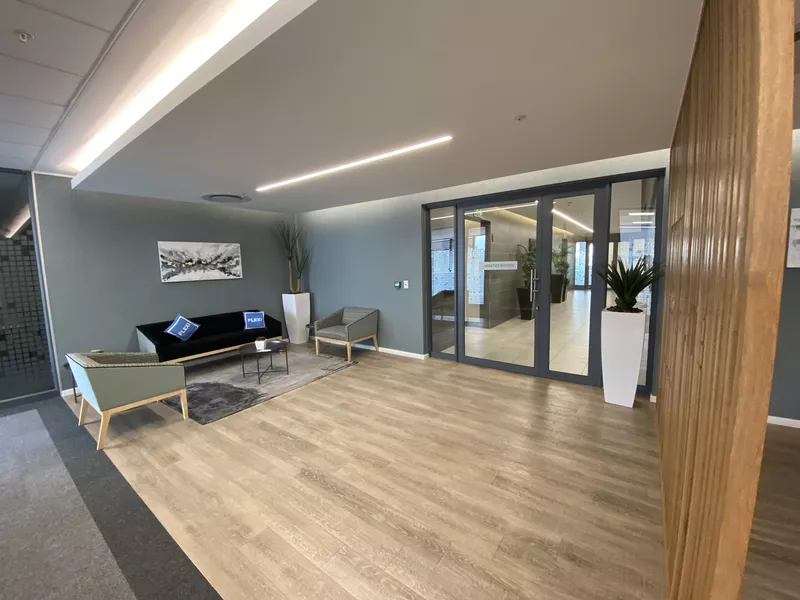 400 m² Office to let in Cape Town City Centre/CBD, 35 Lower Long (photo 6)