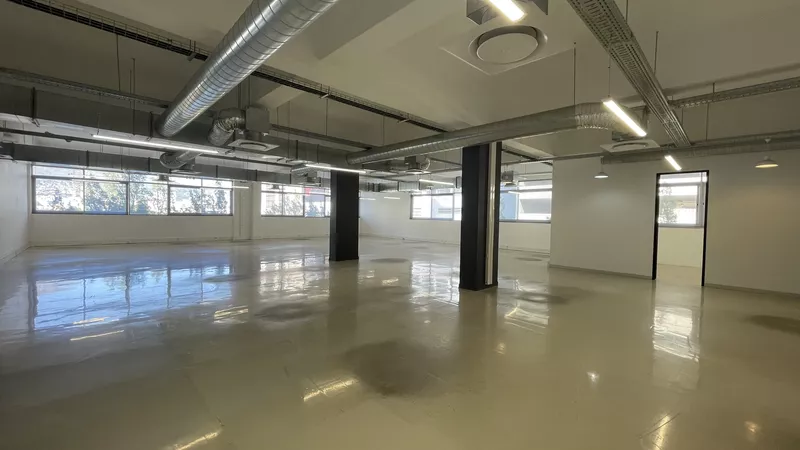 604 m² Office to let in Cape Town City Centre/CBD, 33 Martin Hammerschlag (photo 4)
