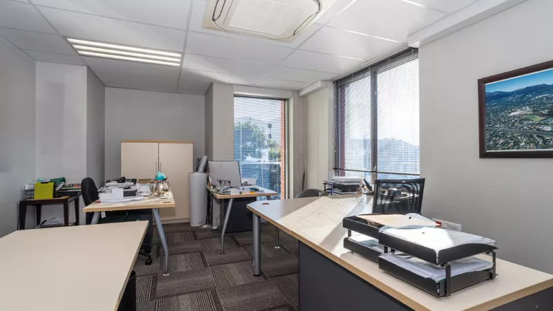1 124 m² Office to let in Kenilworth, 325 Main Road Kenilworth, Pam Golding on Main (photo 11)