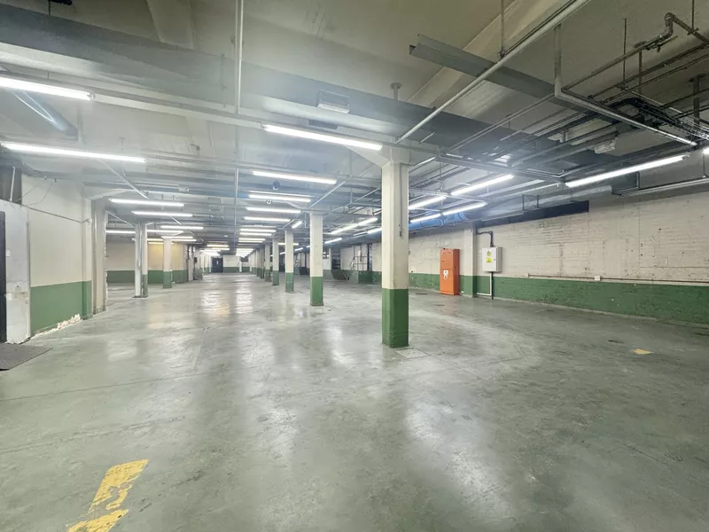 1 200 m² Office to let in Cape Town City Centre/CBD, 170 Buitengracht Street (photo 5)