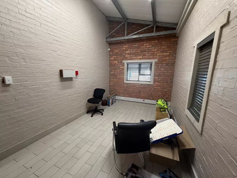 250 m² Office to let in Blackheath, Kwela Park Unit 4 Showroom (photo 8)