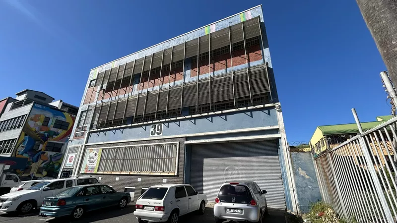 860 m² Office to let in Salt River, 39 Salt River Road (photo 5)