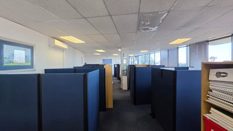 511 m² Office to let in Tygerberg Office Park, Uitzicht - Tygerberg Park (photo 26)