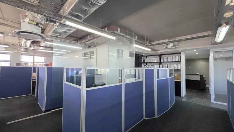 214 m² Office for sale in Colosseum (photo 22)