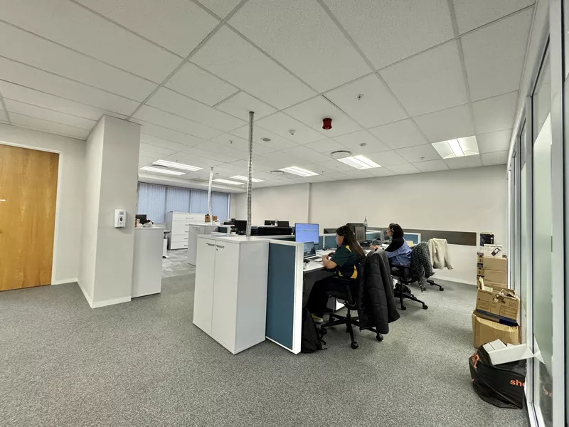 2 051 m² Office to let in Cape Town City Centre/CBD, Roggebaai Place (photo 4)