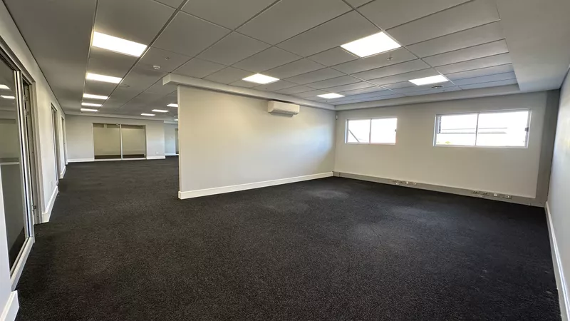 5 142 m² Industrial to let in Marconi Beam, 9 Prime Park (photo 19)
