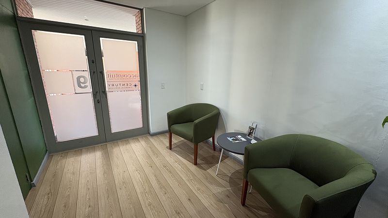 215 m² Office to let in Durbanville, Monaco Square (photo 8)