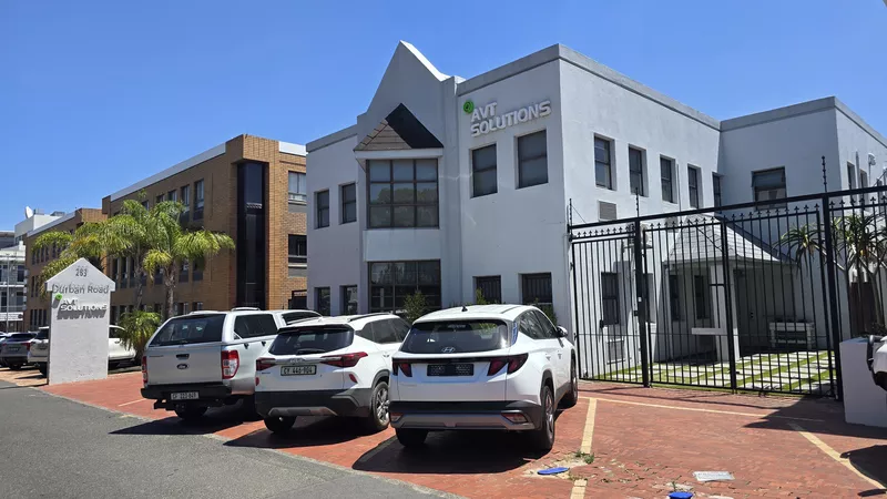 495 m² Office to let in Tyger Valley, 283 Durban Road (photo 1)