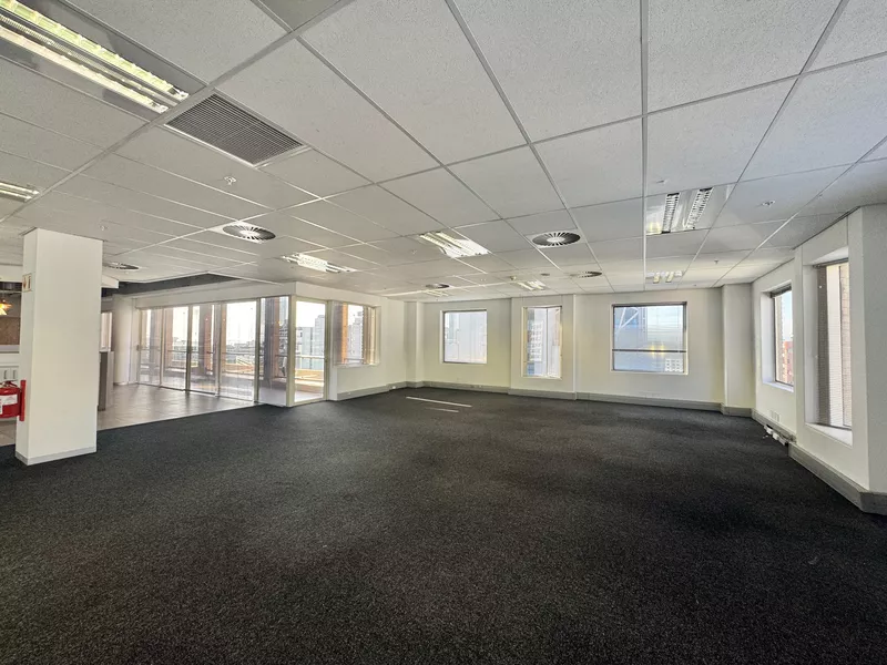 979 m² Office to let in Cape Town City Centre/CBD, The Terraces (photo 4)