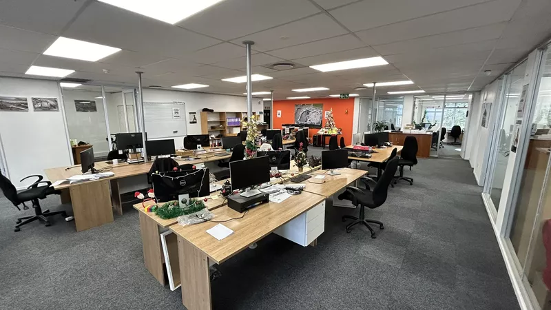 490 m² Office to let in Westlake, Silverwood Close, Steenberg Office Park (photo 8)