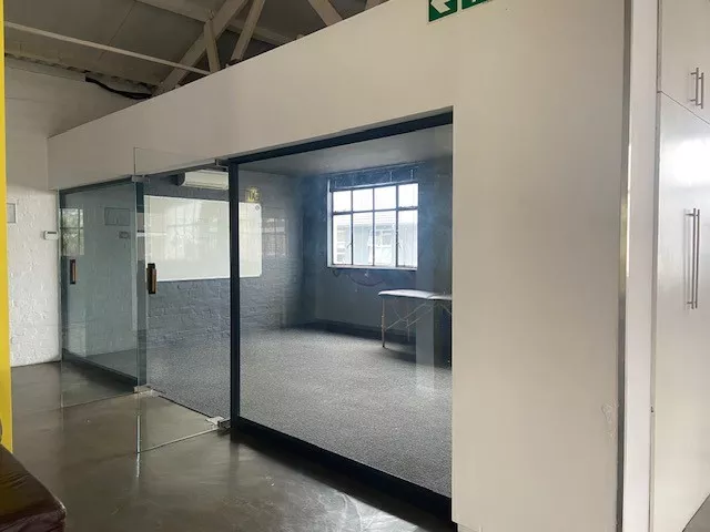 280 m² Office to let in Cape Town, Planet Art (photo 14)