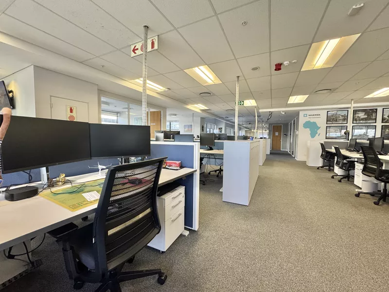 2 051 m² Office to let in Cape Town City Centre/CBD, Roggebaai Place (photo 47)