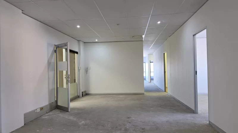 838 m² Office to let in Tyger Valley, Bloemhof (photo 15)