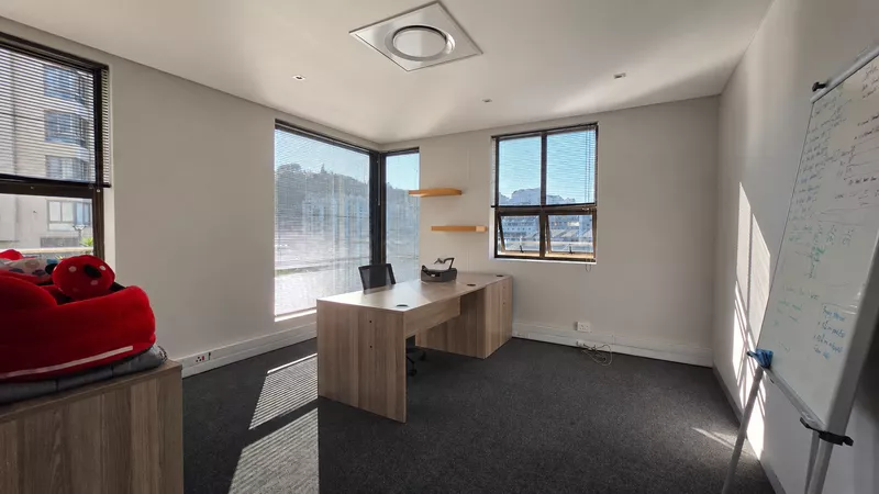 415 m² Office for sale in Tyger Waterfront, Waterfront Terraces (photo 15)