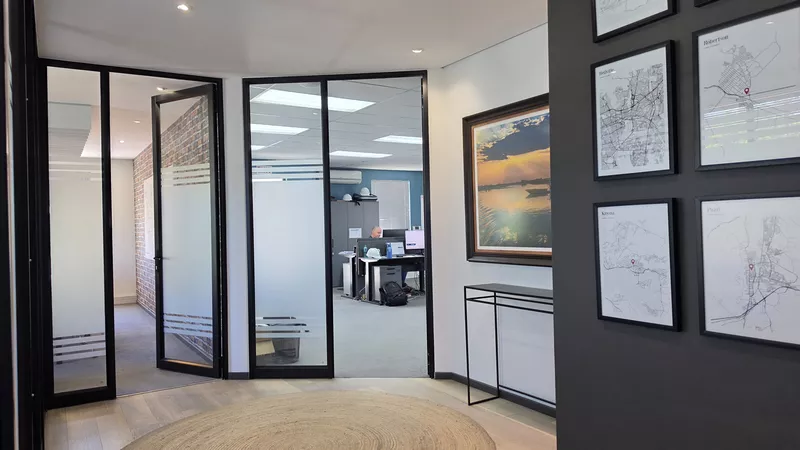 163 m² Office to let in Vineyard Office Estate, Vineyards Office Estate - Chardonnay House (photo 22)