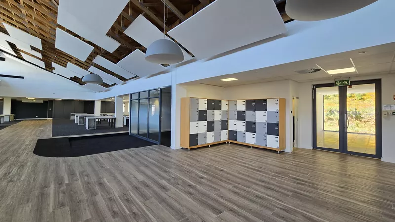 967 m² Office to let in Tygerberg Office Park, Drakenzicht - Tygerberg Park (photo 31)
