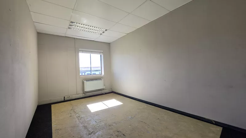 182 m² Office to let in Tyger Valley, Tijger Park Building 2 (photo 19)