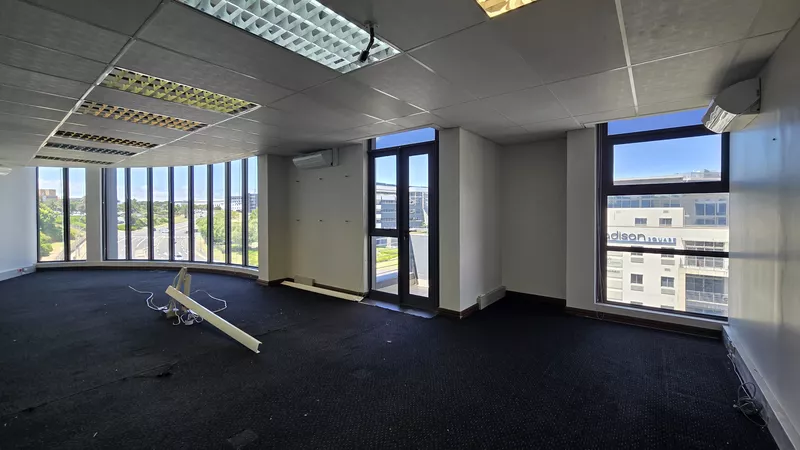 632 m² Office to let in Tyger Waterfront, Avanti South Block (photo 23)