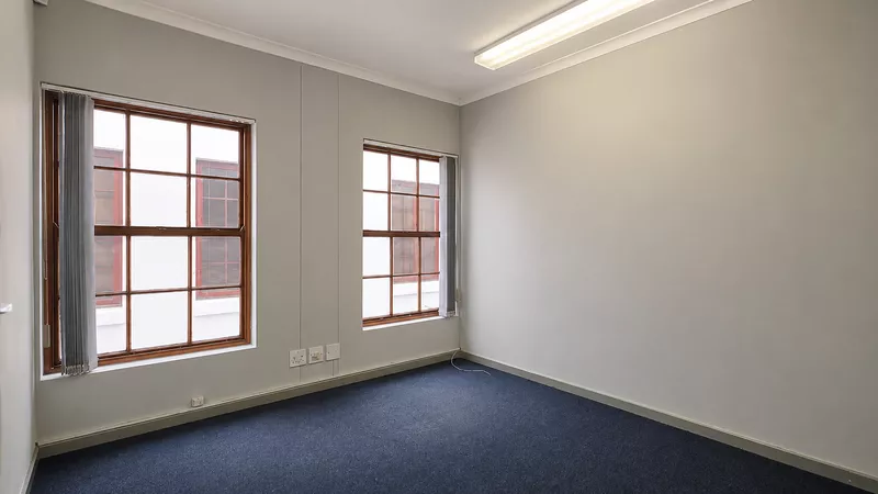 219 m² Office for sale in Bellville, Old Dutch Square (photo 19)