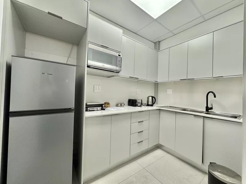 197 m² Office to let in Cape Town, The Towers (photo 9)