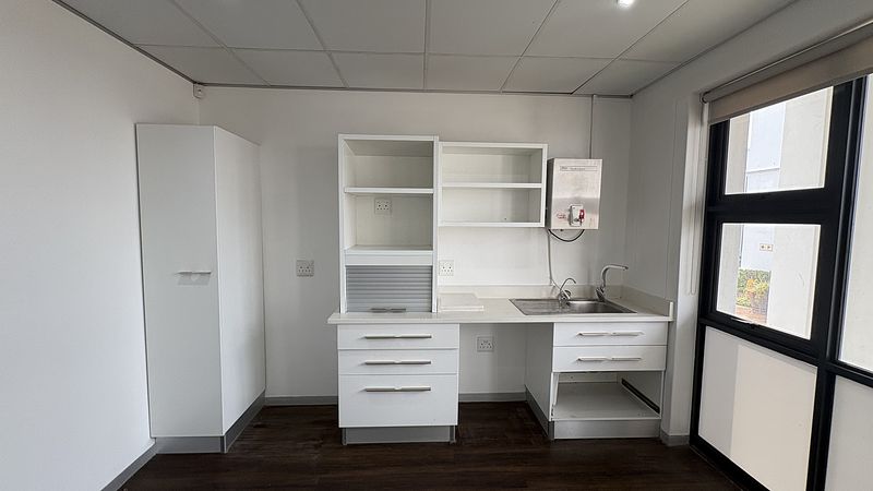 262 m² Office to let in Stellenbosch, Stellenpark Business Park (photo 33)
