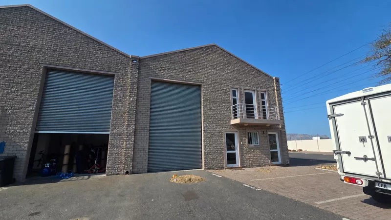 352 m² Industrial to let in Strand, Meerlust Industrial Park (photo 10)