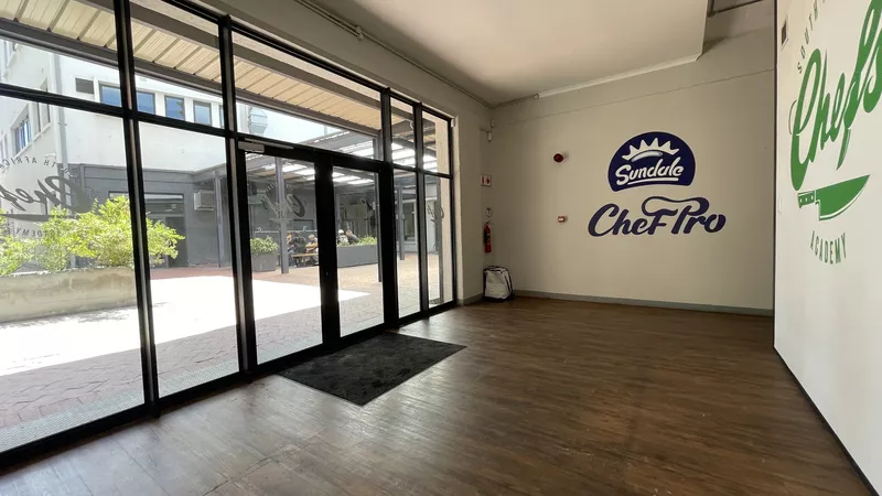 400 m² Office to let in Salt River, Brickworks (photo 5)