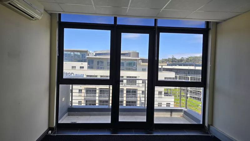 632 m² Office to let in Tyger Waterfront, Avanti South Block (photo 41)