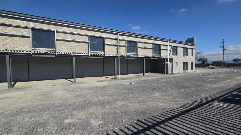 1 616 m² Industrial to let in Blackheath, Wimbledon Industrial Estate (photo 4)