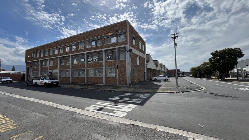 3 000 m² Industrial to let in Athlone, 24 Rigel Road (photo 2)