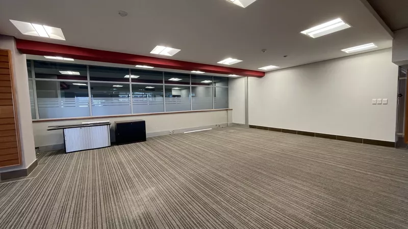 535 m² Office to let in Cape Town City Centre/CBD, 2 Roggebaai (photo 9)