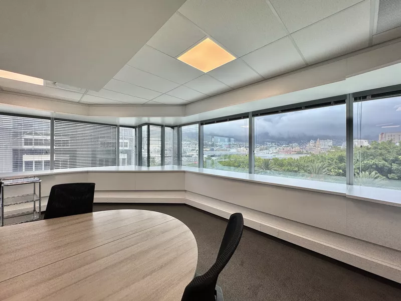 950 m² Office to let in Cape Town, The Towers (photo 24)