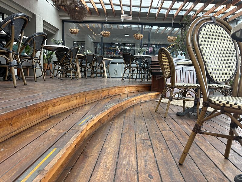 559 m² Retail property to let in Durbanville, IPIC Shopping Centre Aurora (photo 8)