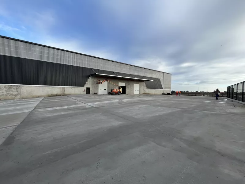 7 280 m² Industrial to let in Airport Industrial, Spec Facility King Air Industria (photo 4)