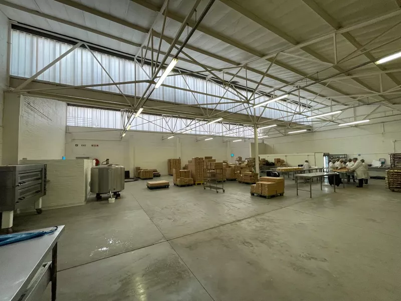 2 000 m² Industrial to let in Parow East, 40 West Str Parow East (photo 7)