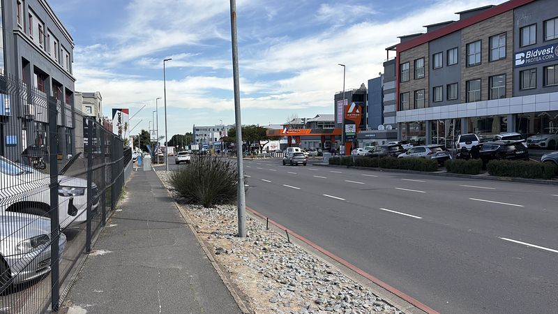 151 m² Retail property to let in Tyger Valley, The Bridge Retail Centre (photo 5)