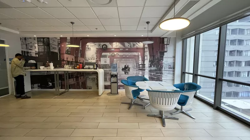 2 004 m² Office to let in Cape Town City Centre/CBD, Roggebaai Place (photo 15)