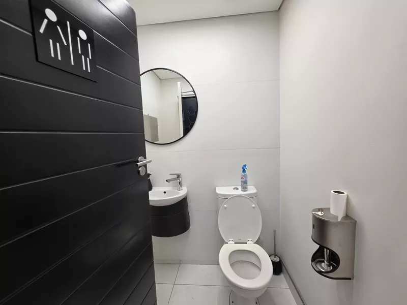 432 m² Office to let in Century Square, Century Square - Block D (photo 57)