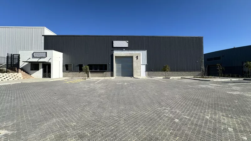 977 m² Industrial to let in Atlantic Hills, Atlantic Hills Business Park (photo 2)